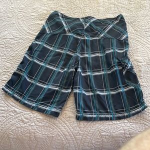 Size 31 men’s Hurley board shorts